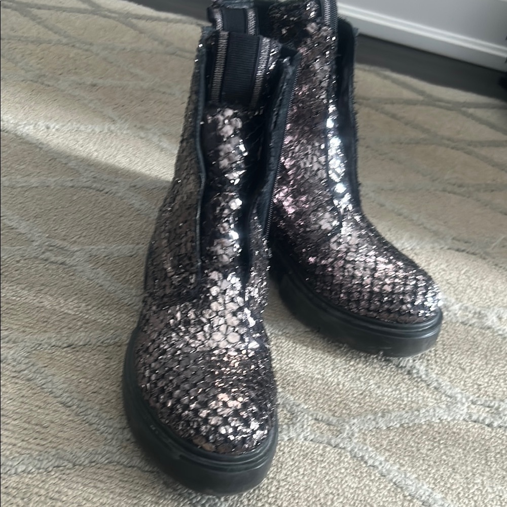 Black Ankle Boots with Chunky Sole and Textured Finish